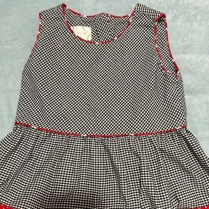 Dress for kids 6y never wear look new
